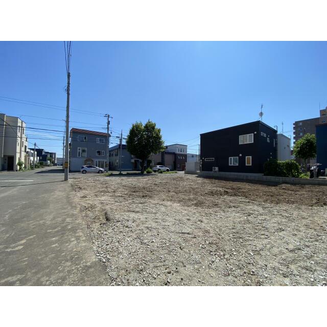 販売現地写真※樹木撤去・縁石切り下げ工事予定