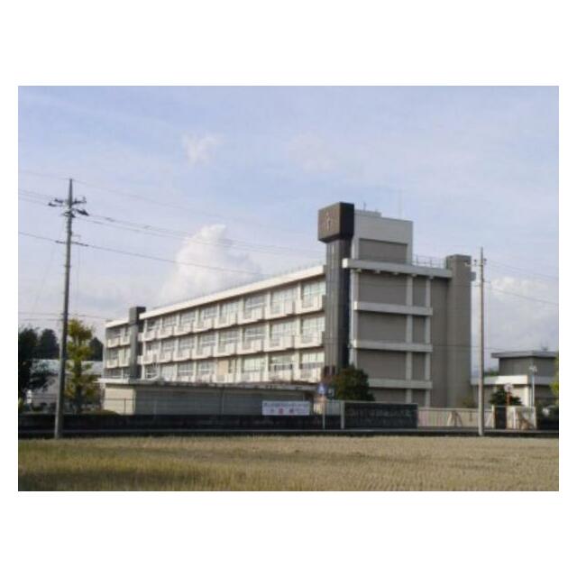 西が岡小学校　710ｍ/徒歩9分、車2分