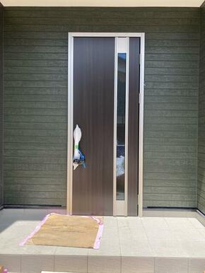 帰ってきたらまずは玄関で消毒や消臭を（2号棟）