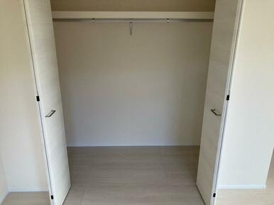 普段着もお気に入りの1着もここに収納！（4号棟）