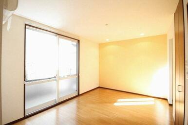 ≪Ｇａｒｄｅｎ　Ｃｏｕｒｔ　ＩＺＵＭＩ　１０１号室≫