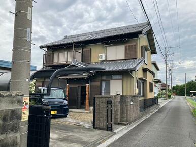 閑静な住宅街に位置している中古戸建♪