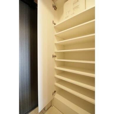 シューズボックス