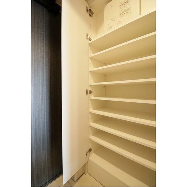 シューズボックス