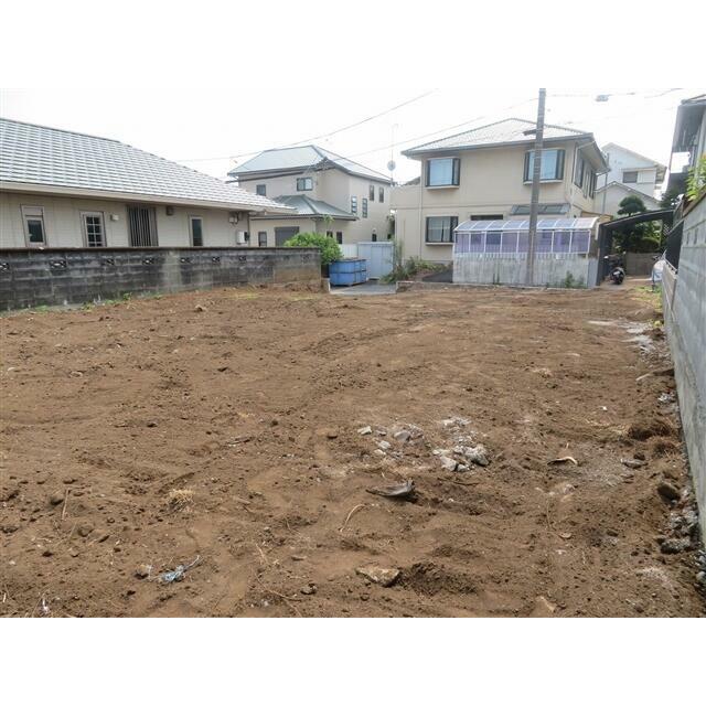北東から