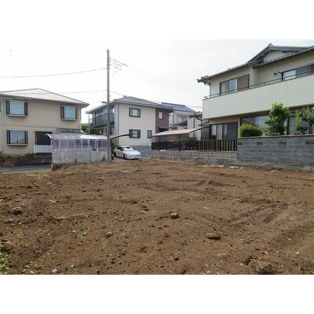南東から