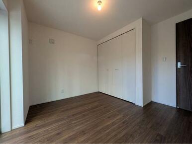 リビングと洋室の使い分けで生活にメリハリを（7号棟）