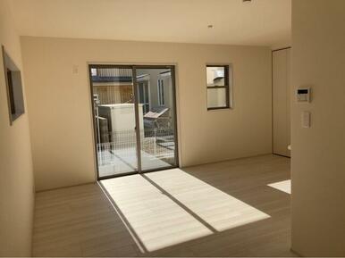 リラックスできる場所だからリビングは家具＆レイアウトにこだわりたい！（2号棟）