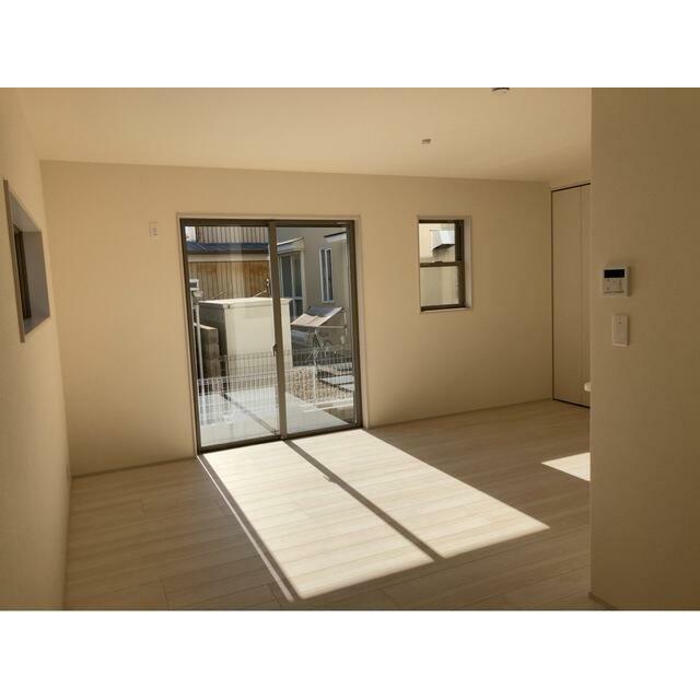 リラックスできる場所だからリビングは家具＆レイアウトにこだわりたい！（2号棟）