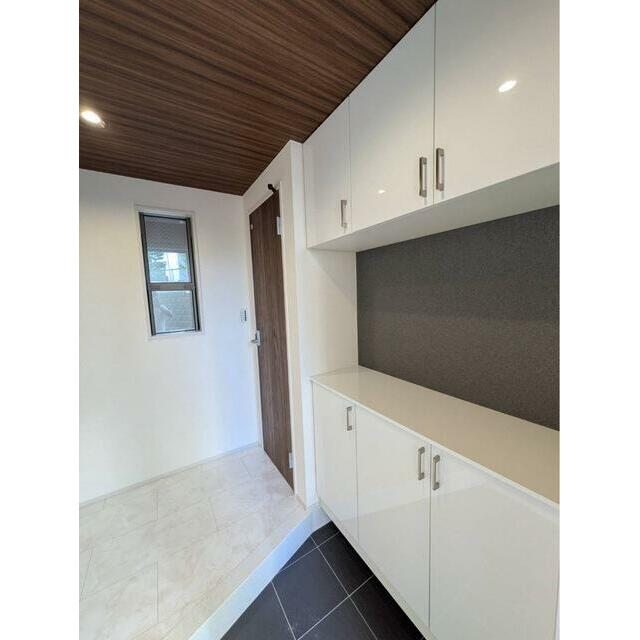 モダンなアクセントクロス採用で壁も一つのインテリア（7号棟）