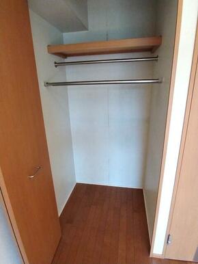 クローゼット収納