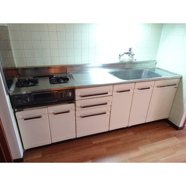 便利なガスコンロ付キッチンです