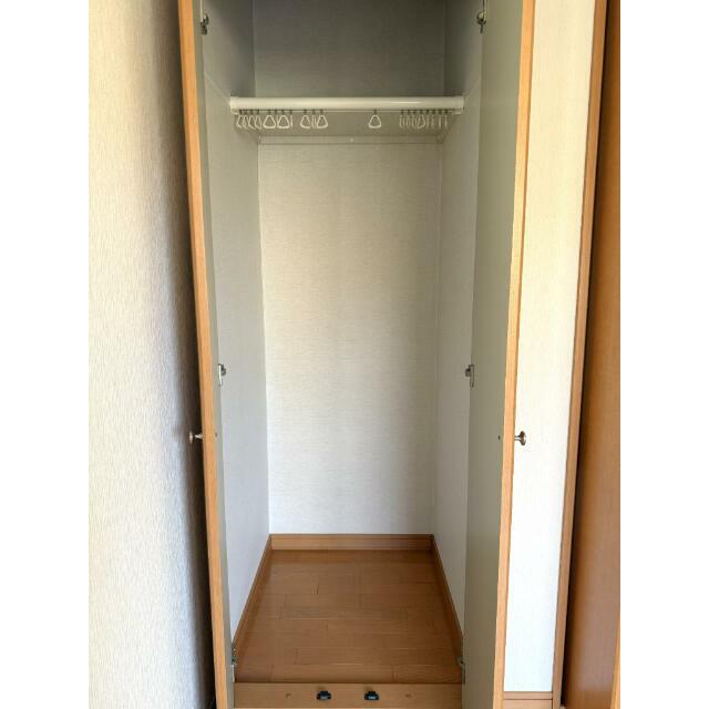 洋室収納②