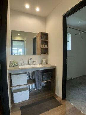 洗面と脱衣室が別々♪