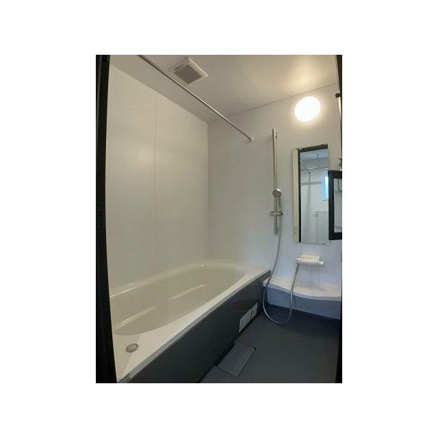 ユニットバスは使い勝手の良い1坪タイプを採用♪