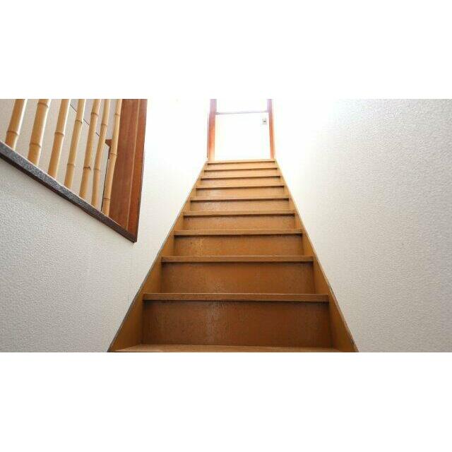 ひかりの降り注ぐ階段