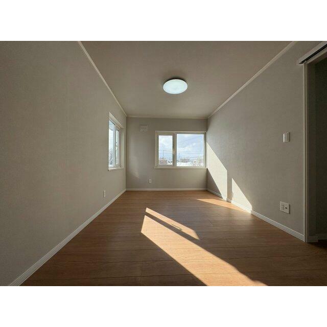 2階主寝室に壁造作＆収納部分拡張♪