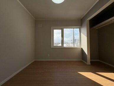 2階部分に独立した部屋が3部屋になった事により主寝室の他、お子様のお部屋、ご主人の書斎等、様々な用途