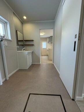 広々したUT♪玄関→UT→キッチンへと動線確保しています♪