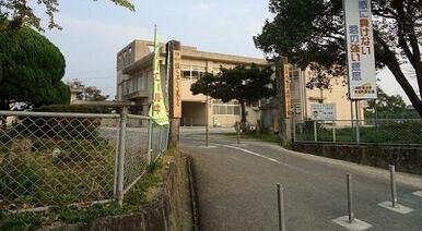 上峰小学校