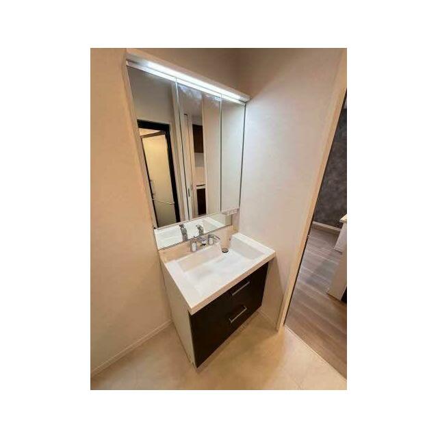 独立洗面台