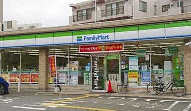 ファミリーマート和光諏訪店