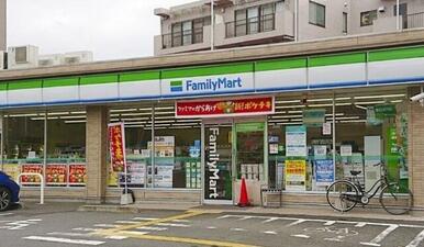 ファミリーマート和光諏訪店