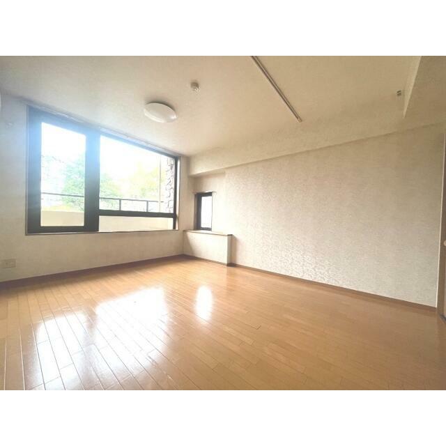 広々10.1帖のフローリングのお部屋♪