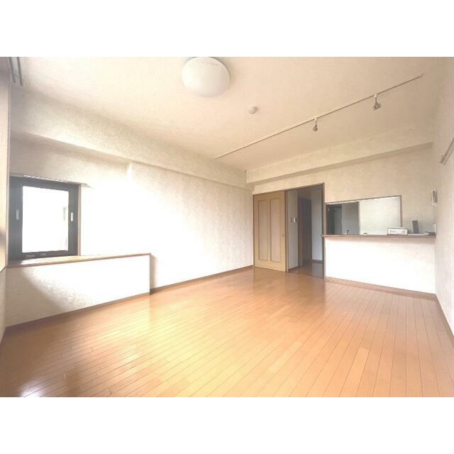 広々10.1帖のフローリングのお部屋♪