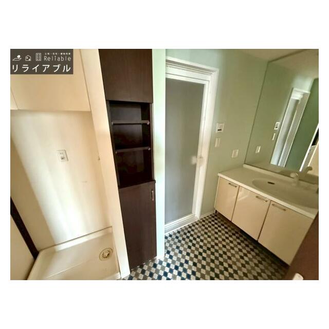 タイルが可愛い洗面スペース♪