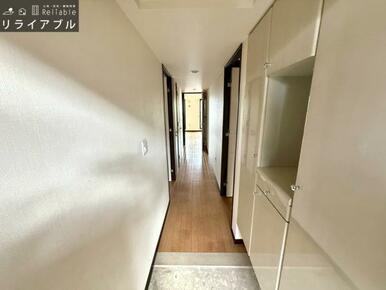 たっぷりの収納ですっきりした玄関