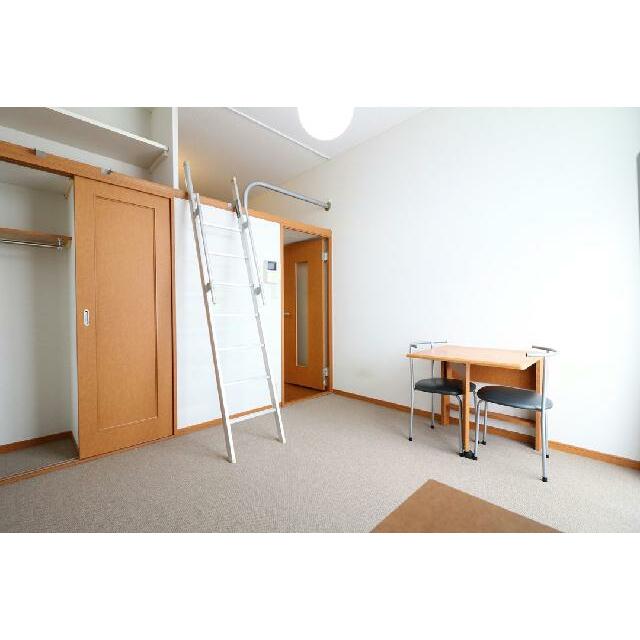１Fはフローリング仕様・２Ｆは絨毯仕様になります。
