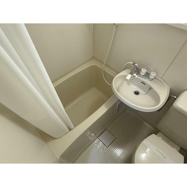 シャワーカーテン付です♪