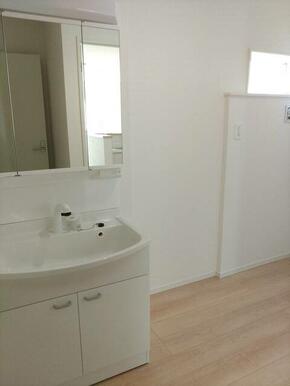 洗面台で帰宅後のリセットタイム