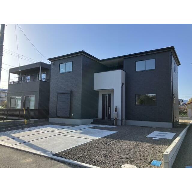 日を重ねるごとにこの佇まいに愛着が湧いてきそう（1号棟）