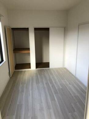 収納付きの洋室です。