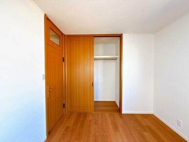 「2階北東側洋室」収納の様子