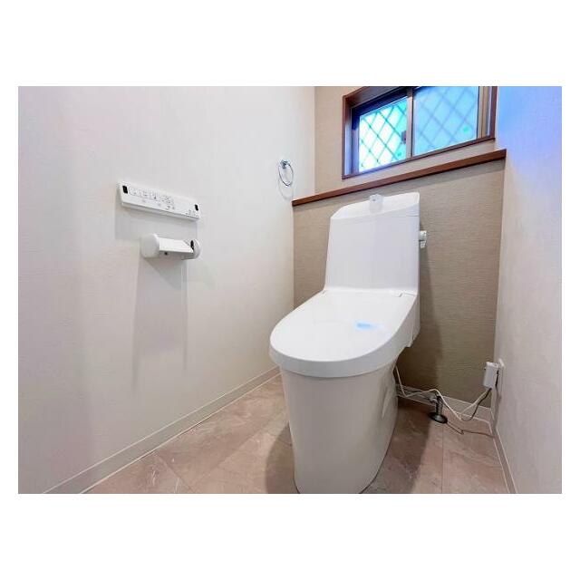 「トイレ」1階、2階ともに新品交換済みです