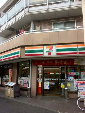 セブンイレブン川崎渡田東店