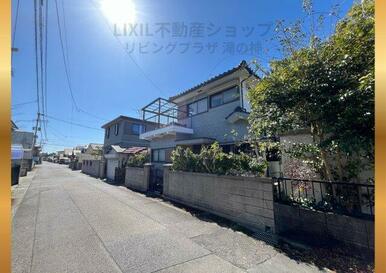 閑静な住宅地である西伊敷でも利便性の良い人気エリアです。