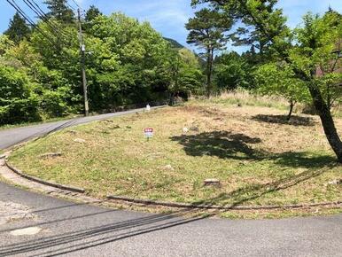 幹線道路沿い高低差なくて南向き眺望良好