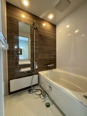 お風呂新品交換済み。