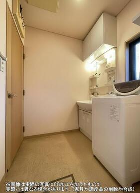 身支度・洗濯・お風呂と毎日大活躍の洗面スペース！