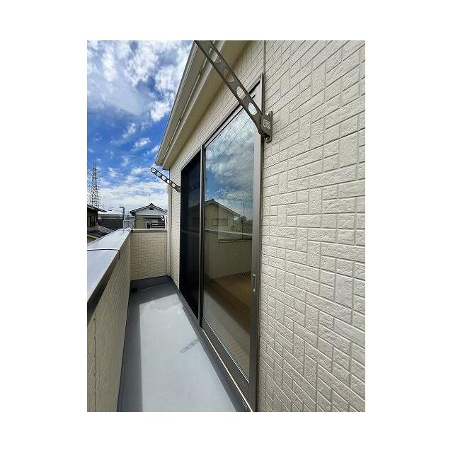 「バルコニー」南向きで、通風・日当たりともに良好です