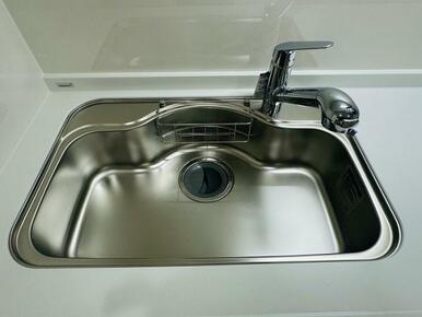 広々としたシンクに交換しました