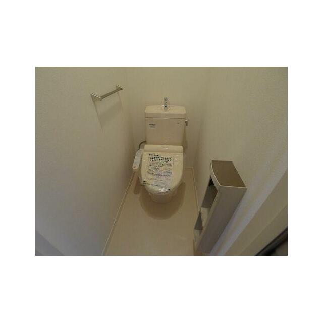 【トイレ】毎日使うものだからこそ、人に優しく、清潔な温水洗浄機能付トイレ。