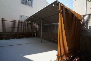 【屋根付き駐輪場】入居者専用です。