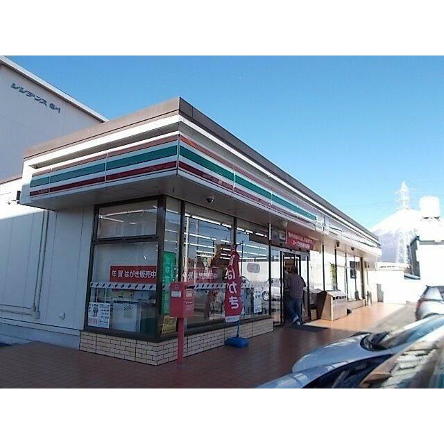 セブンイレブン野中橋店まで700m