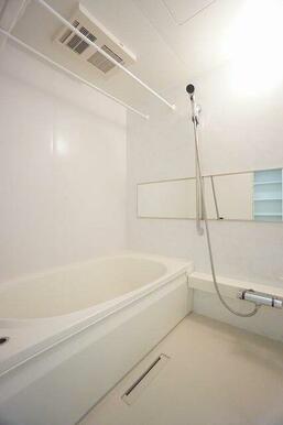 【浴室】浴室暖房乾燥機、追い焚き機能付き