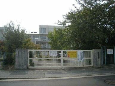 宝塚市立光明小学校